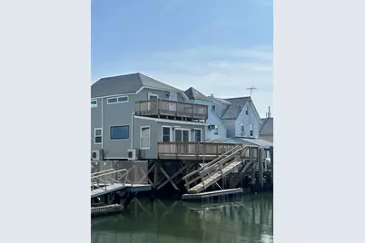 20 Bayview Avenue, Howard Beach, NY 11414 - Photo 17