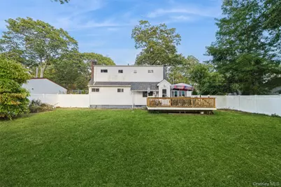 86 Ackerly Lane, Ronkonkoma, NY 11779 - Photo 19