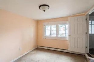 86 Ackerly Ln, Ronkonkoma, NY 11779 - Photo 13