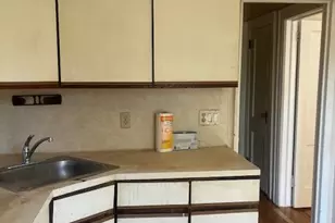 64-17 70th St, Middle Village, NY 11379 - Photo 11