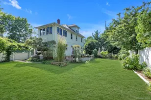 182 Berry Hill Rd, Syosset, NY 11791 - Photo 23