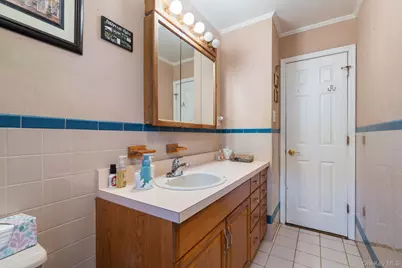 68 Thorne Avenue, Massapequa, NY 11758 - Photo 15