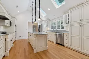 283 Main St, Westhampton Beach, NY 11978 - Photo 15