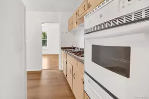 4320 E Van Cortlandt Park E, Bronx, NY 10470 - Photo 15