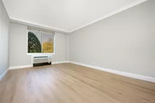 100 Hilton Ave, Garden City, NY 11530 - Photo 17