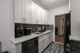 84-51 Beverly Rd, Kew Gardens, NY 11415 - Photo 11