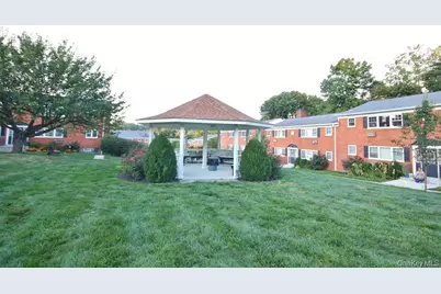 1879 Crompond Road #F-15, Peekskill, NY 10566 - Photo 19