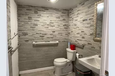 182-34 Hillside Avenue, Jamaica, NY 11432 - Photo 9