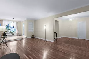 110-34 73rd Rd, Forest Hills, NY 11375 - Photo 9