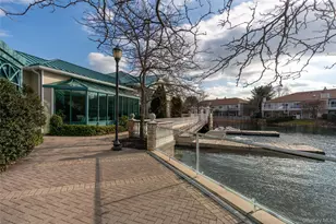 30 Sagamore Dr, Plainview, NY 11803 - Photo 31