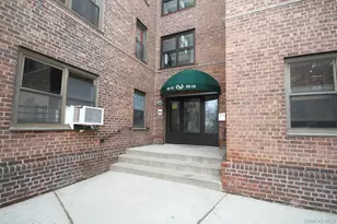 52-15 65th Pl, Maspeth, NY 11378 - Photo 7