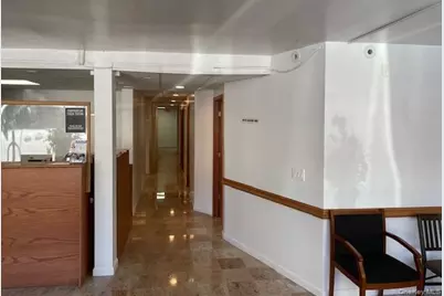 182-36 Hillside Avenue, Jamaica, NY 11432 - Photo 7