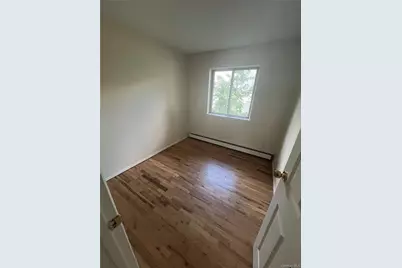 10 Cedarhurst Avenue, Selden, NY 11784 - Photo 11