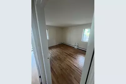 10 Cedarhurst Avenue, Selden, NY 11784 - Photo 9