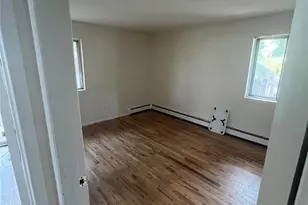 10 Cedarhurst Ave, Selden, NY 11784 - Photo 9