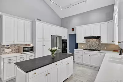 57 Chester Court, Cortlandt Manor, NY 10567 - Photo 9