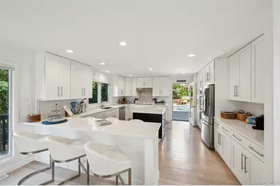 [Address not provided], Westhampton Beach, NY 11978 - Photo 13