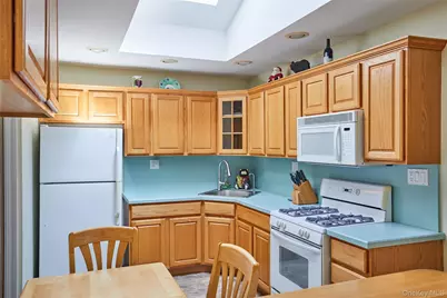 3363 Lawrence Avenue, Oceanside, NY 11572 - Photo 5