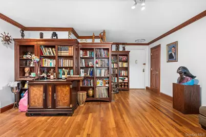 3531 Bronxwood Avenue #2J, Bronx, NY 10469 - Photo 5