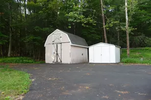 196 Oakland Valley Rd, Cuddebackville, NY 12729 - Photo 17