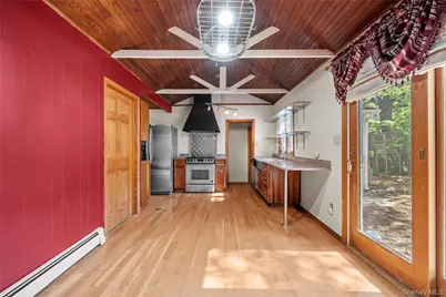 14 Whitestone Road, Sound Beach, NY 11789 - Photo 5