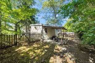 14 Whitestone Rd, Sound Beach, NY 11789 - Photo 15