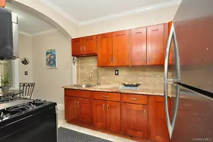 61 W Grand St, Mount Vernon, NY 10552 - Photo 11