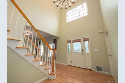 74 Red Maple Way, New Windsor, NY 12553 - Photo 13