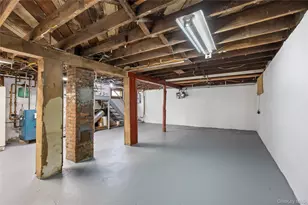 93 Vermont Ave, Hempstead, NY 11550 - Photo 23