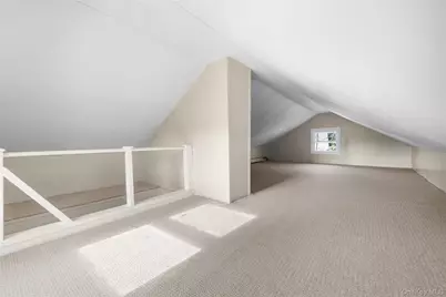 93 Vermont Avenue, Hempstead, NY 11550 - Photo 21