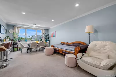 211-40 18 Avenue #4B, Flushing, NY 11360 - Photo 3