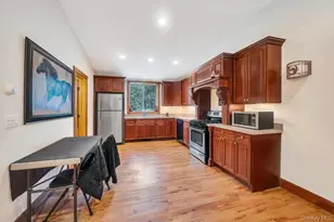 109 Oakside Dr, Smithtown, NY 11787 - Photo 33