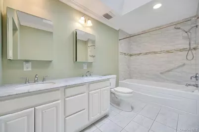 109 Oakside Drive, Smithtown, NY 11787 - Photo 23