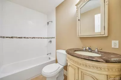 109 Oakside Drive, Smithtown, NY 11787 - Photo 19