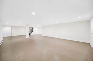 109 Oakside Dr, Smithtown, NY 11787 - Photo 27