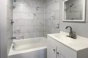 371 Pennsylvania Ave, Mineola, NY 11501 - Photo 7