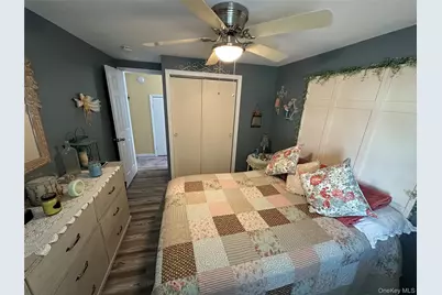 53 Village Circle S, Manorville, NY 11949 - Photo 7