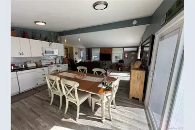 53 Village Circle S, Manorville, NY 11949 - Photo 3