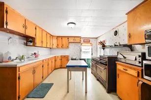 19 Oakland Valley Rd, Cuddebackville, NY 12729 - Photo 5