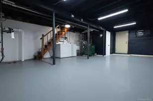 139-61 86th Ave, Briarwood, NY 11435 - Photo 15