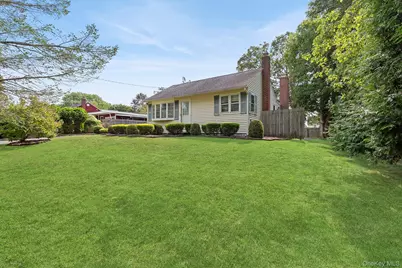 1645 Ruth Road, Mattituck, NY 11952 - Photo 1
