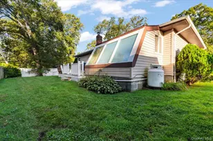 212 Locust Dr, Rocky Point, NY 11778 - Photo 31