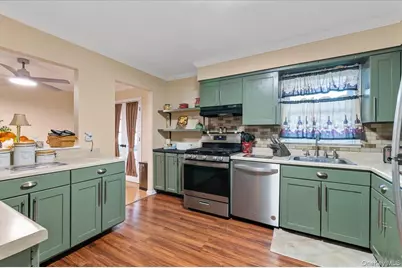 212 Locust Drive, Rocky Point, NY 11778 - Photo 13