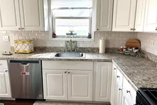 346 S Main St, Freeport, NY 11520 - Photo 9