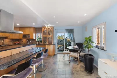 902 Dean Avenue, Bronx, NY 10465 - Photo 9