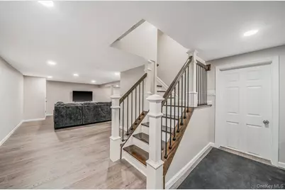 31 Dillon Drive, Dix Hills, NY 11746 - Photo 33