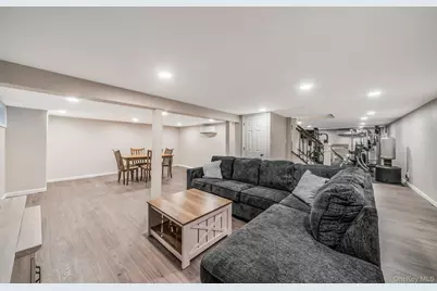 31 Dillon Drive, Dix Hills, NY 11746 - Photo 35