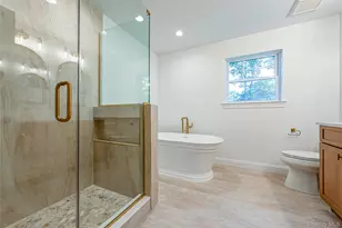 64 Blydenburgh Rd, Centereach, NY 11720 - Photo 37