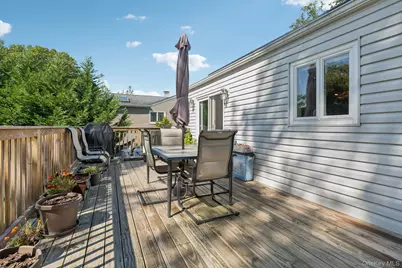 12 Wesleyan Road, Commack, NY 11725 - Photo 23