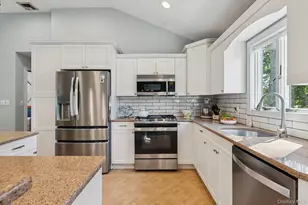 12 Wesleyan Rd, Commack, NY 11725 - Photo 13